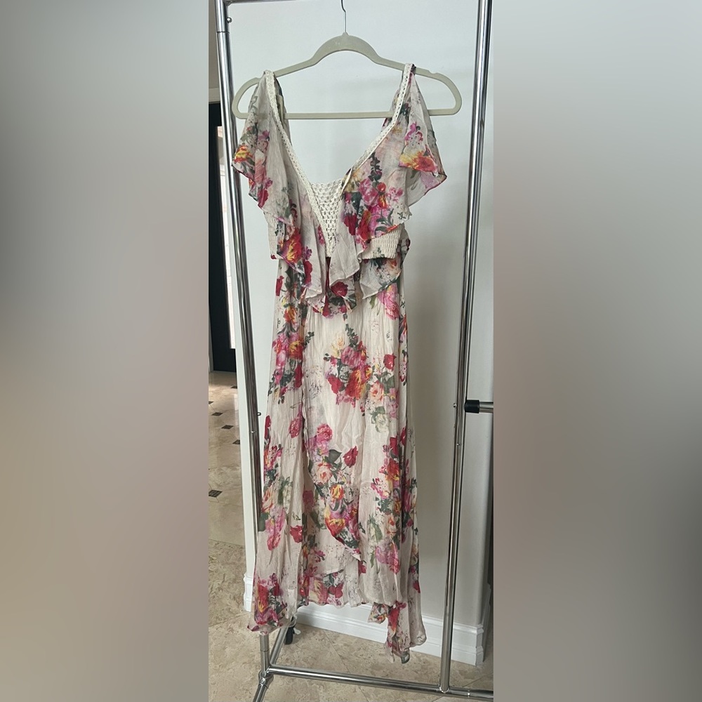 Two piece floral skirt set. Elastic around back and waistline